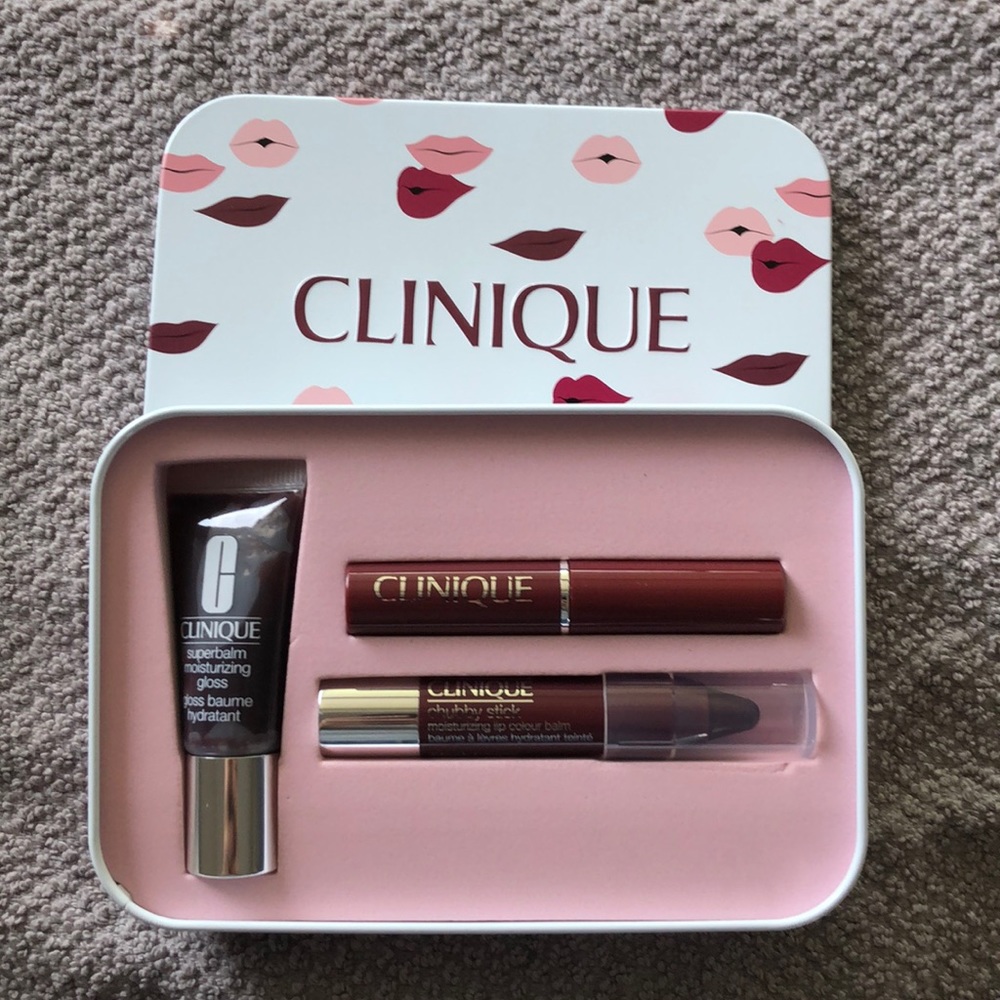 Clinique lips NWT
